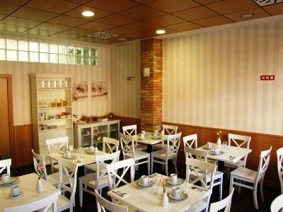 Hotel Villa De Zaragoza Casetas ภายนอก รูปภาพ
