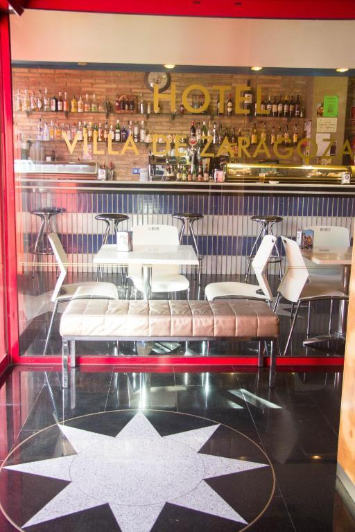 Hotel Villa De Zaragoza Casetas ภายนอก รูปภาพ